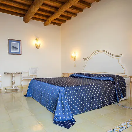 Isabella בית הארחה מינורי