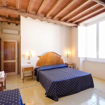 Isabella 2* מינורי